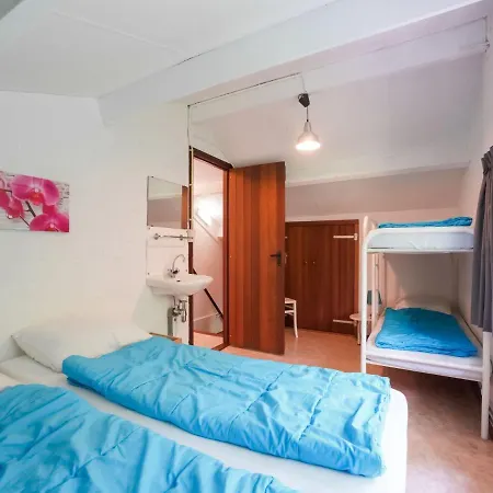 Secluded In With Garden * Ulestraten