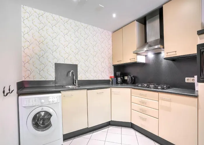 In With Forest بيت للعطل *