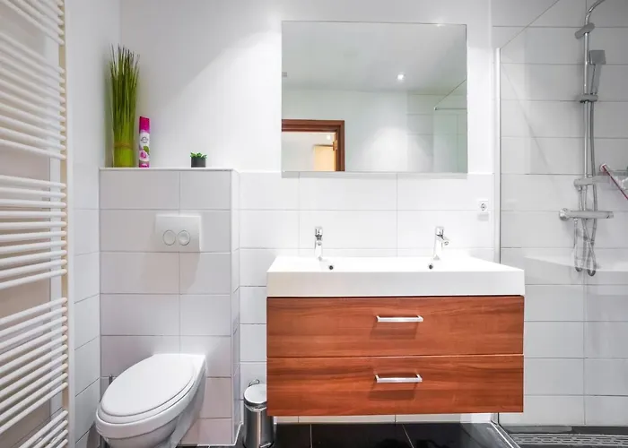 بيت للعطل In With Forest