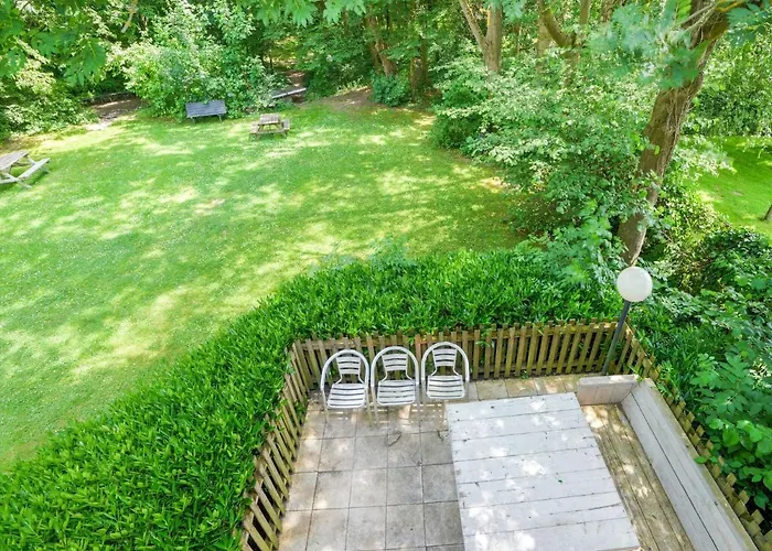 In With Forest Ulestraten